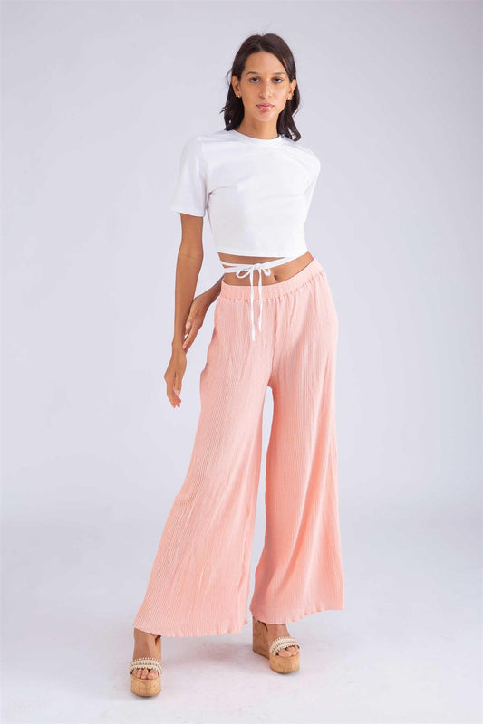 Pleated relaxed pants