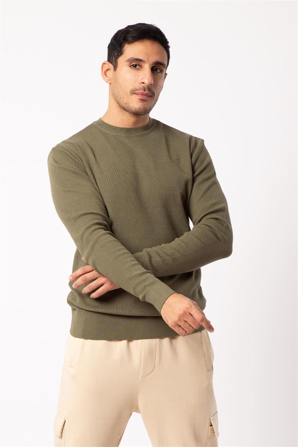 Men round neck sweater