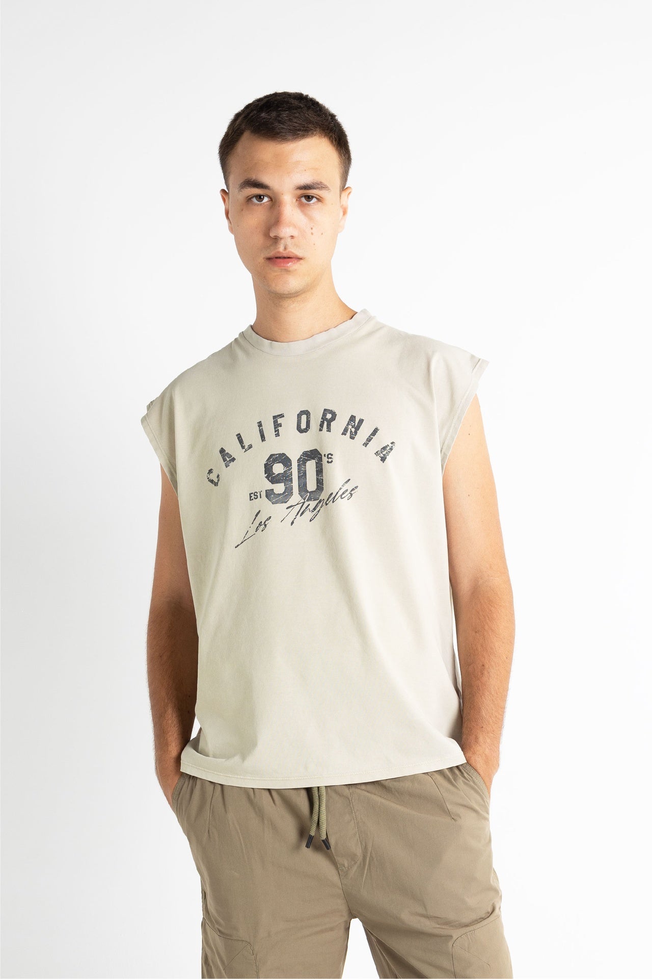 Sleeveless t-shirt