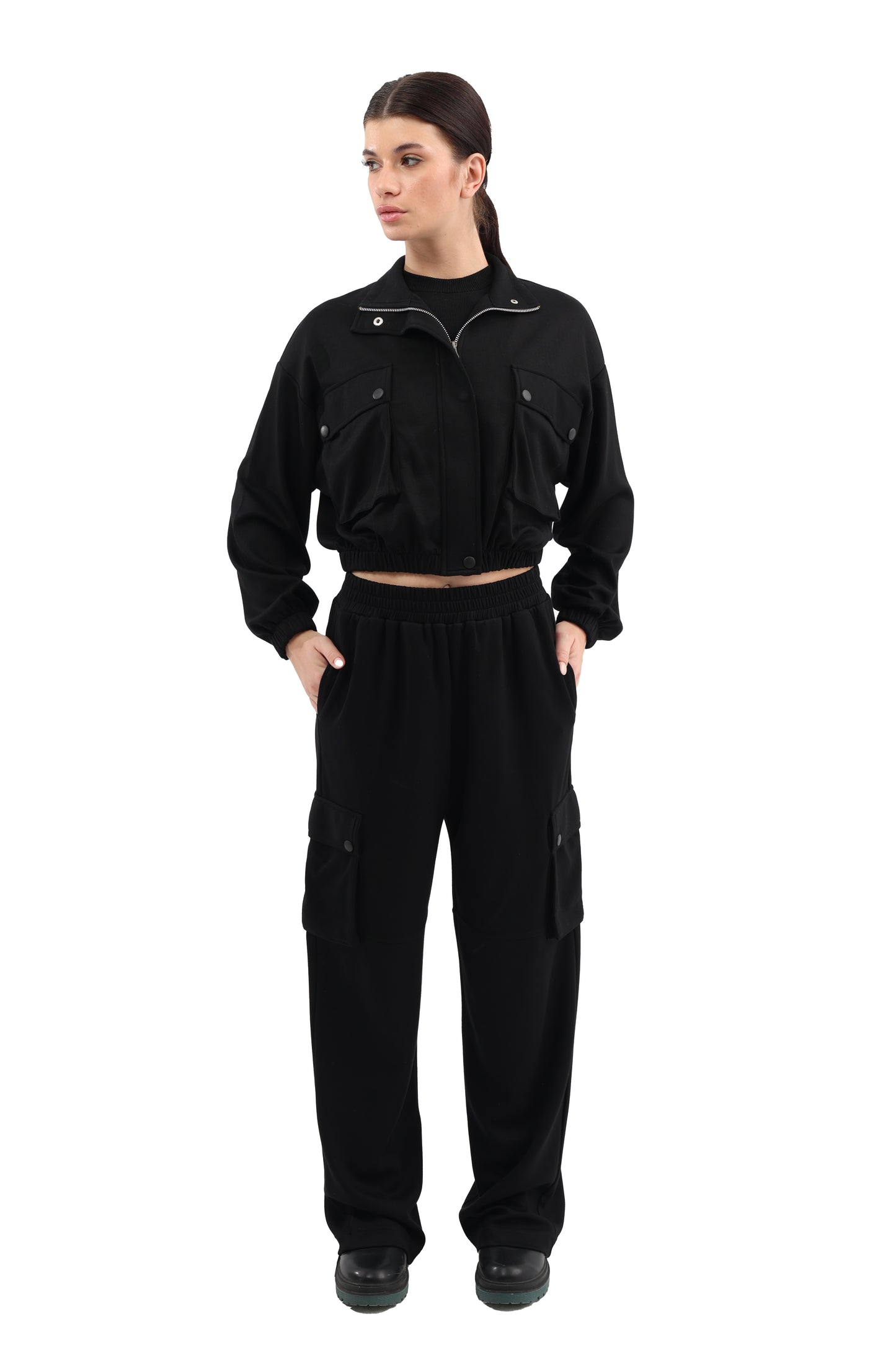 Wide leg sweatpants with Cargo pockets