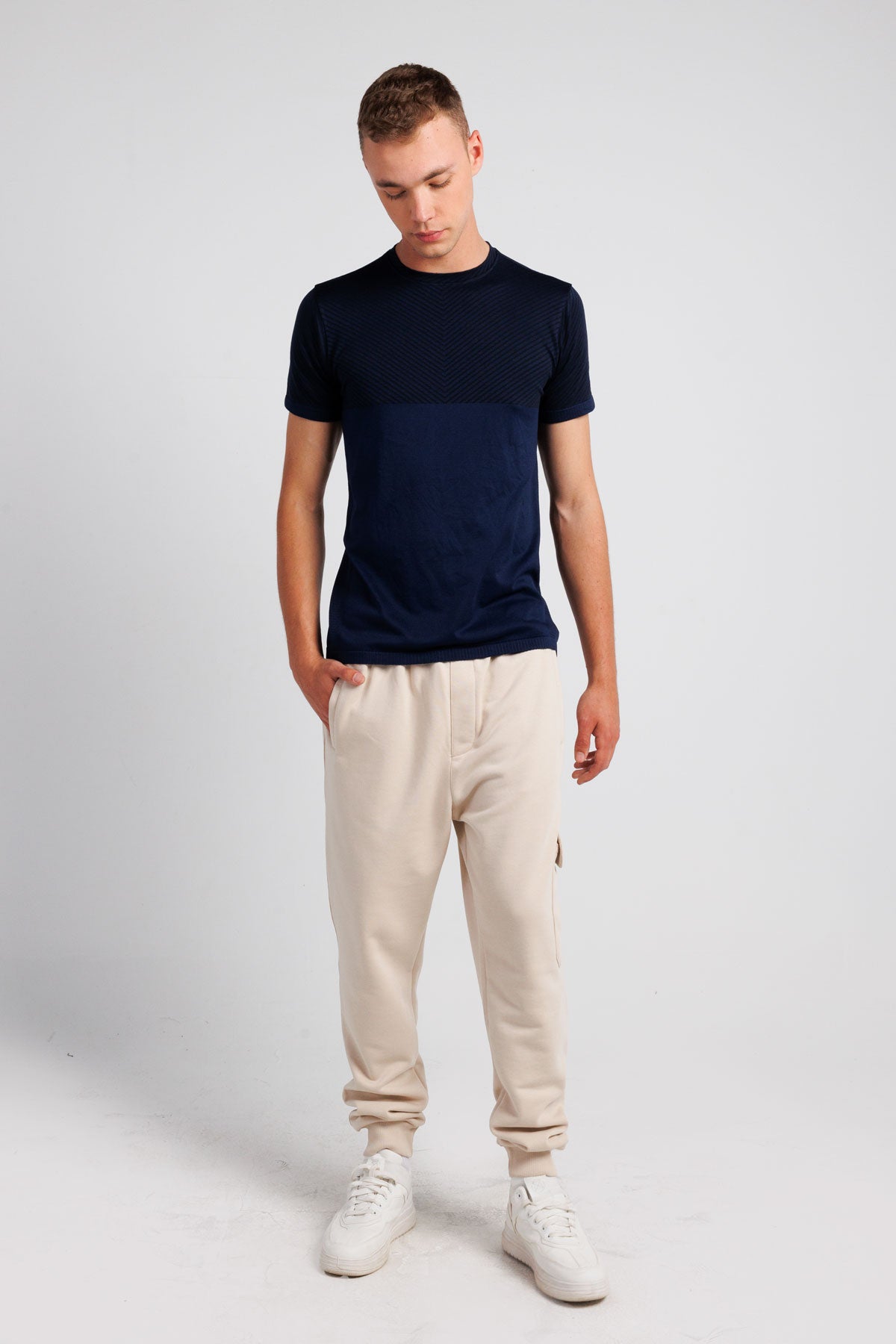 Slim jogger with pocket