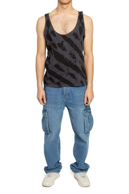 Sleeveless t-shirt