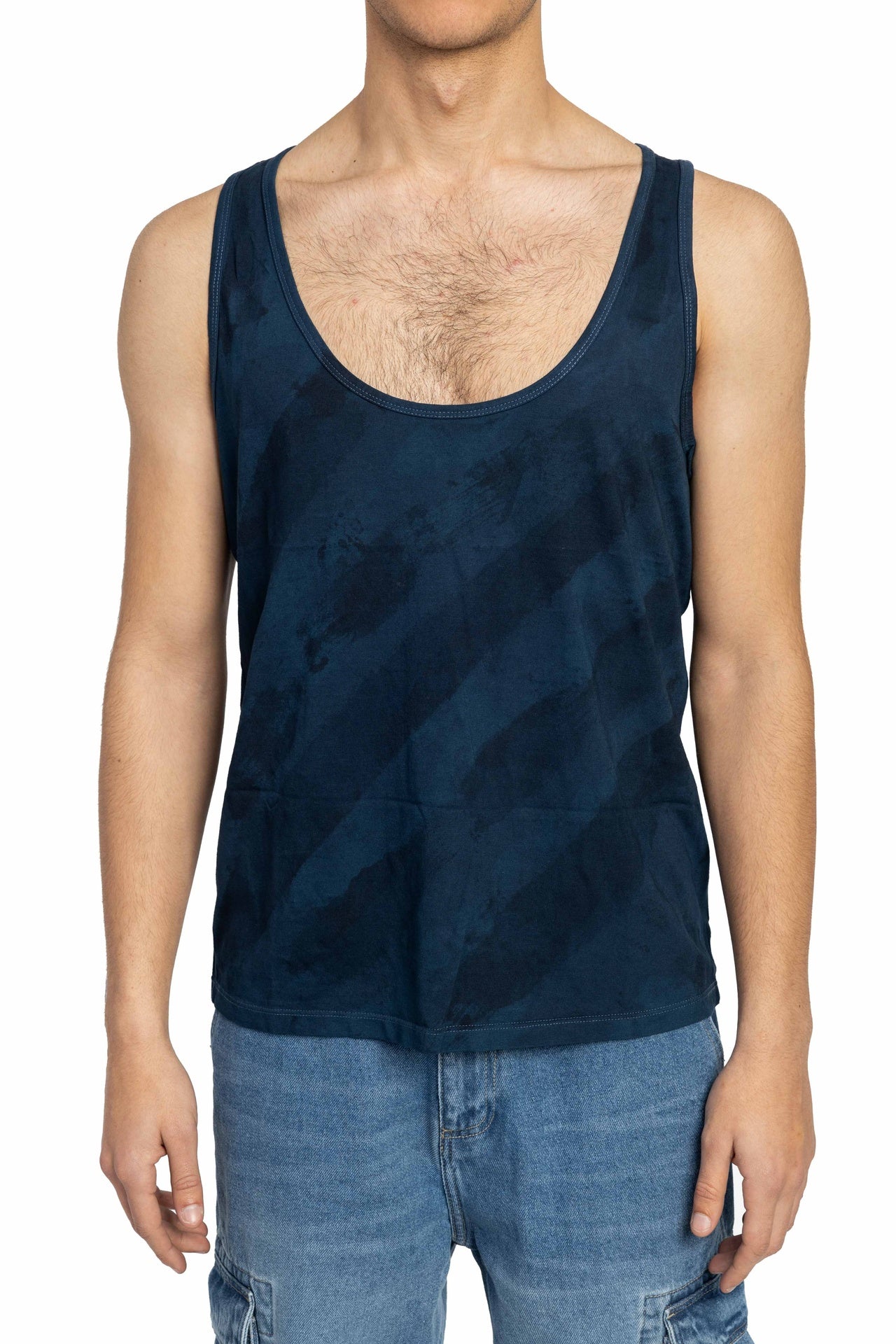 Sleeveless t-shirt