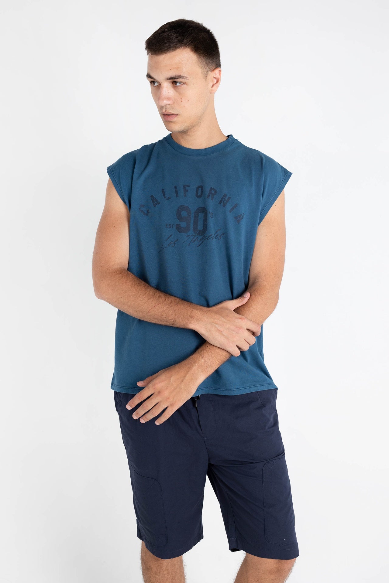 Sleeveless t-shirt