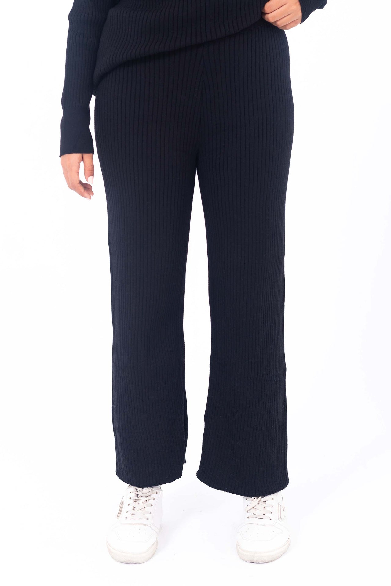 Wide leg flat knitted RIP trouser with slit