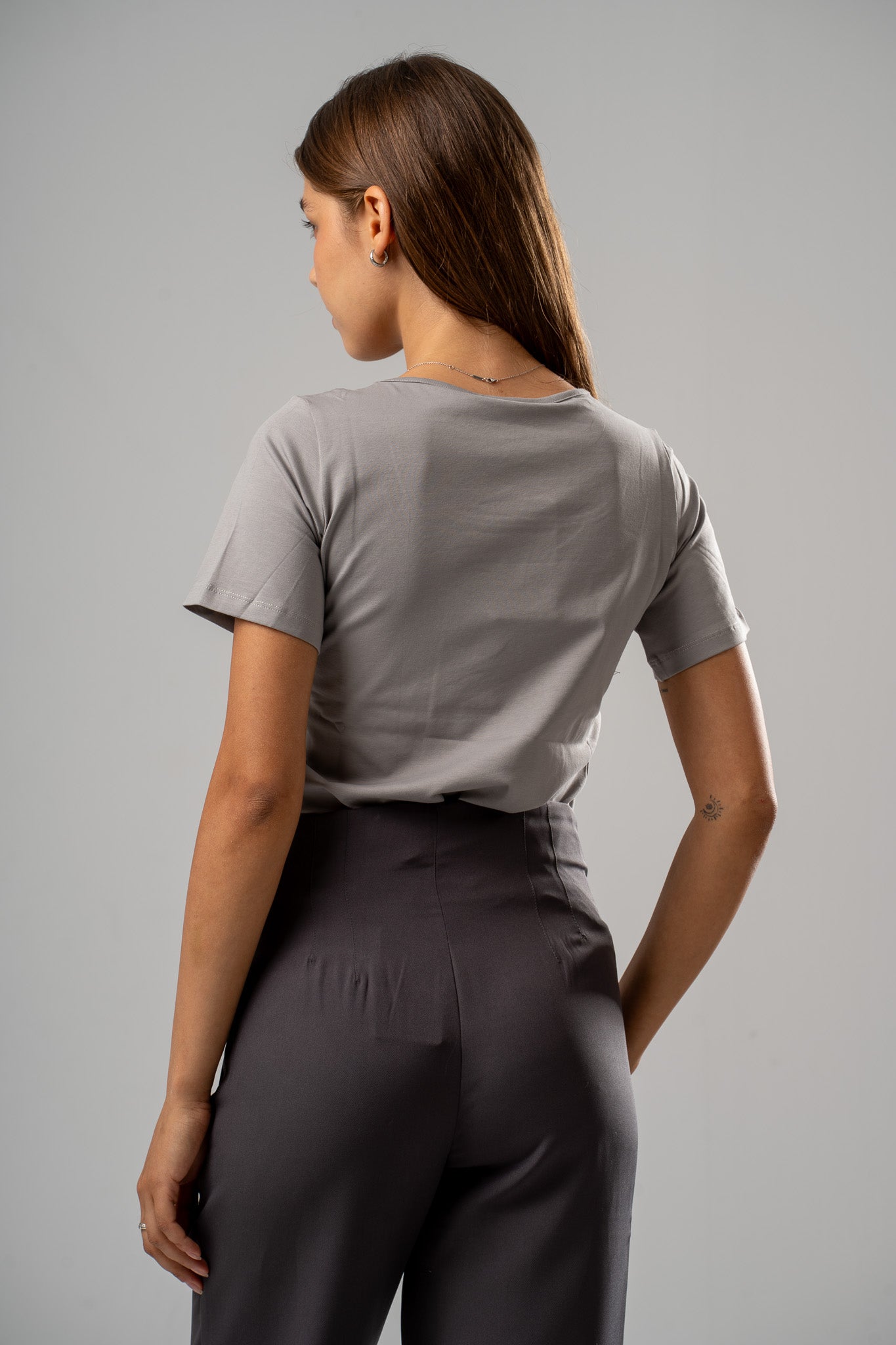 Basic Scoop Neck T-Shirt