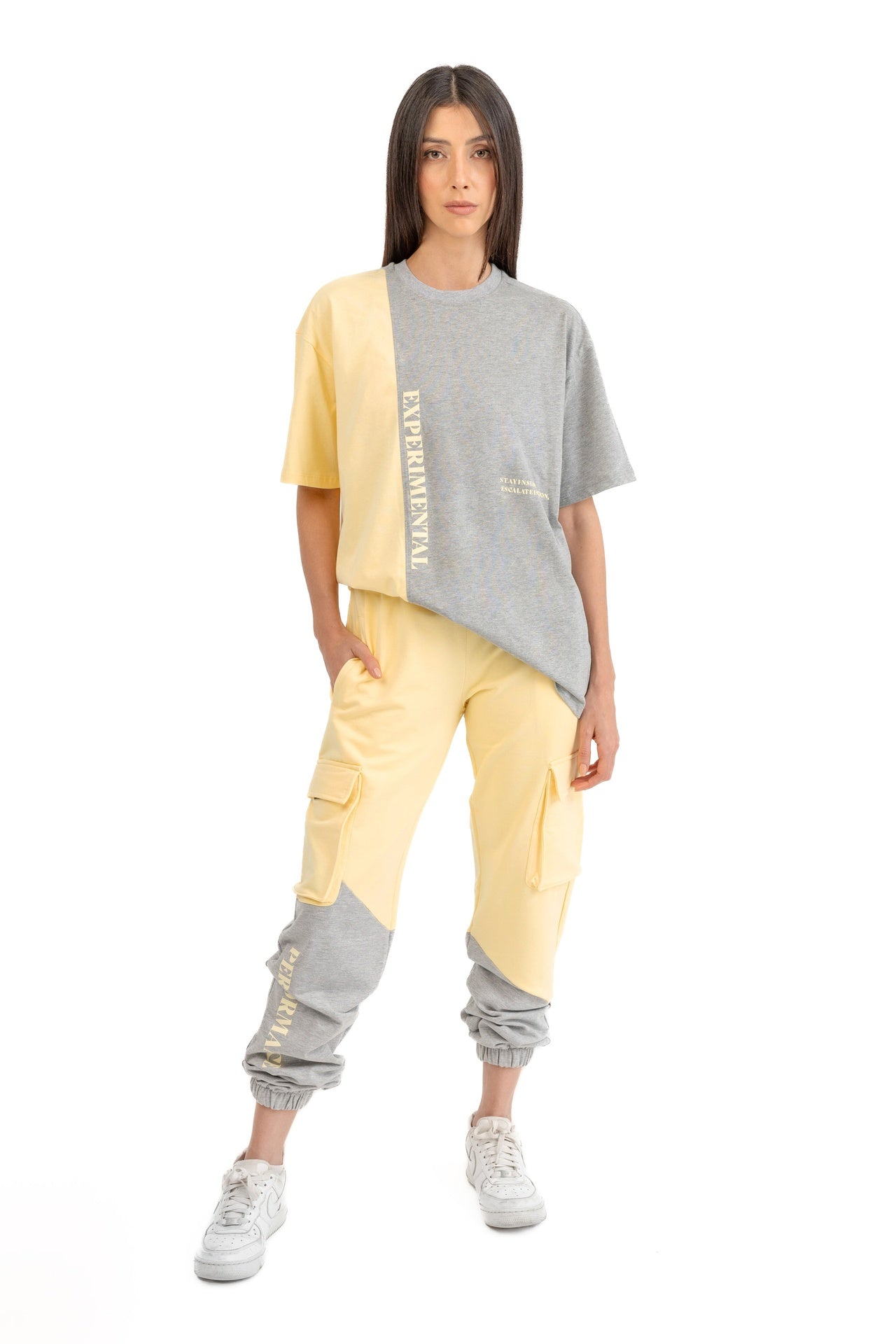 Relaxed sweatpants with pockets / duo color